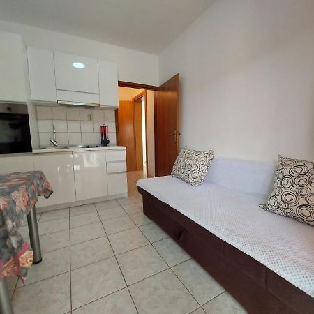 Apartment Pezic Krk Town Exterior foto