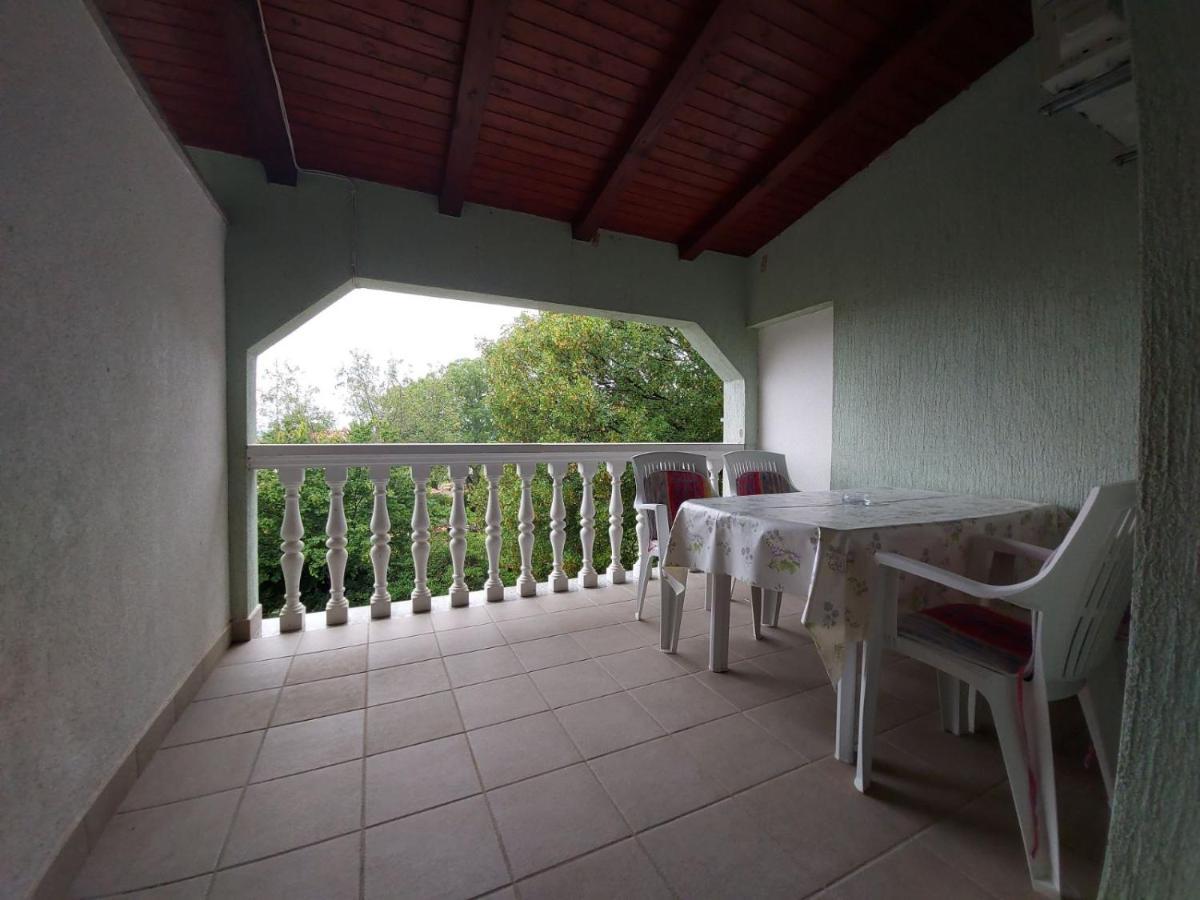 Apartment Pezic Krk Town Exterior foto