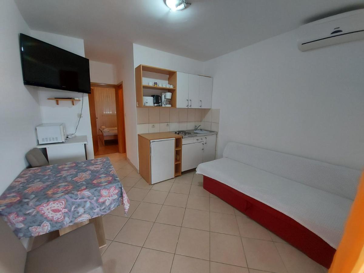 Apartment Pezic Krk Town Exterior foto
