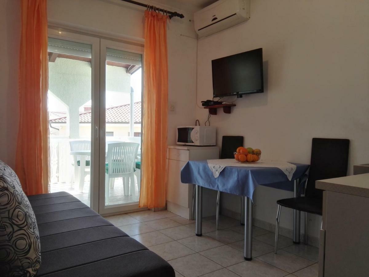 Apartment Pezic Krk Town Exterior foto